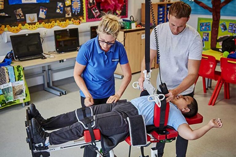 Multistander 2: Sırtüstü / yüzüstü / dik durma sistemi - Yaklaşık 4 - 13 yaş arası çocuklara